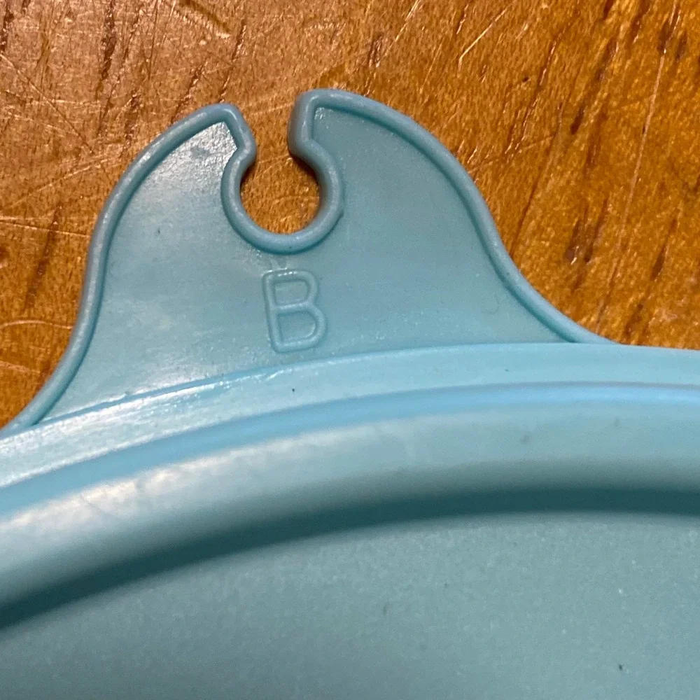 Tupperware Replacement Lids Seals B C Size Pastel Pink Blue Gray 5pc Set Vtg